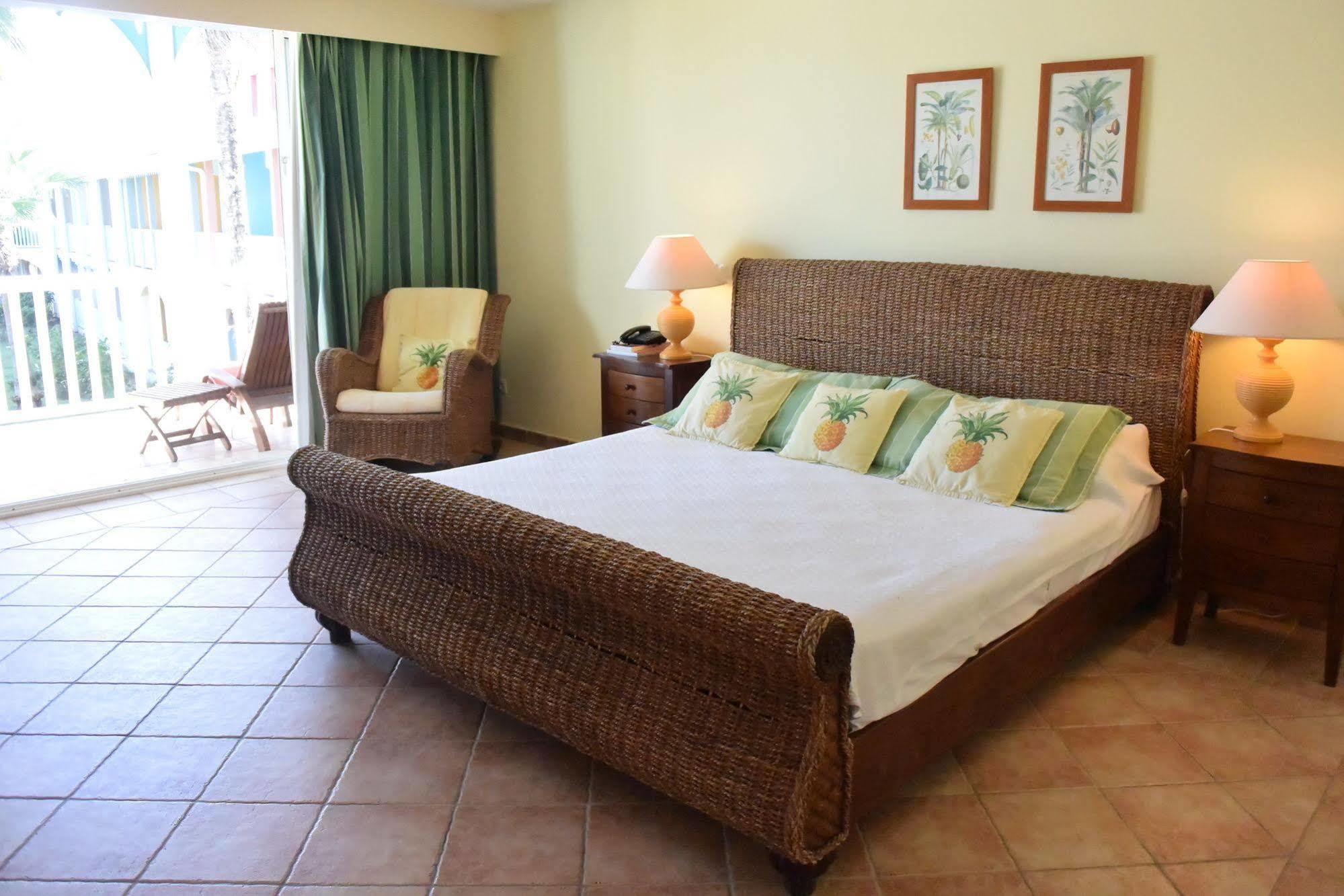 Alamanda Resort Orient Bay Екстер'єр фото